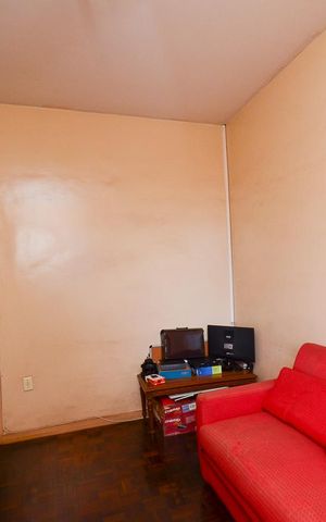Casa à venda com 333m², 6 quartos e 3 vagas Casa à venda com 333m², 6 quartos e 3 vagasSala Tv