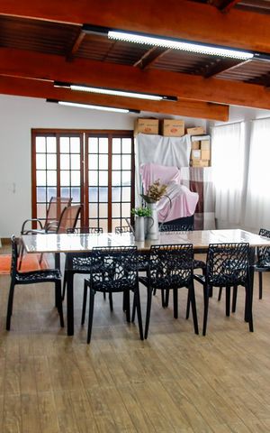 Casa à venda com 125m², 2 quartos e 3 vagas Casa à venda com 125m², 2 quartos e 3 vagasÁrea comum - Churrasqueira