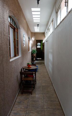 Casa à venda com 125m², 2 quartos e 3 vagas Casa à venda com 125m², 2 quartos e 3 vagasCorredor