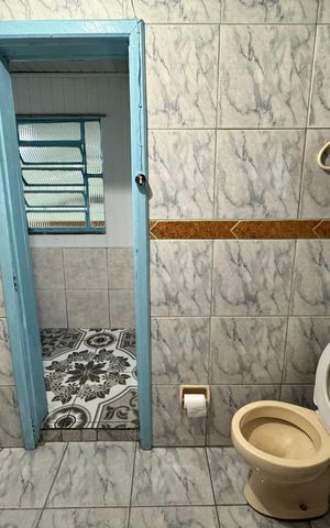 Casa à venda com 136m², 3 quartos e 2 vagas Casa à venda com 136m², 3 quartos e 2 vagasBanheiro