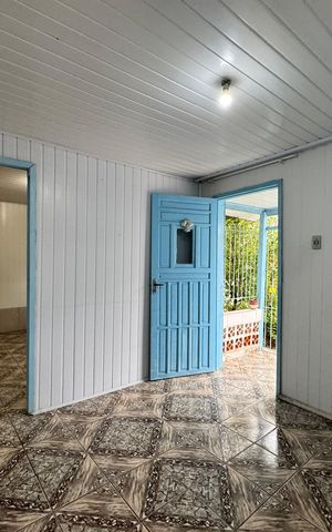 Casa à venda com 136m², 3 quartos e 2 vagas Casa à venda com 136m², 3 quartos e 2 vagasSala