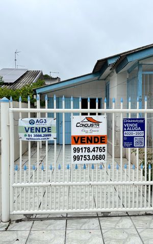 Casa à venda com 136m², 3 quartos e 2 vagas Casa à venda com 136m², 3 quartos e 2 vagasFachada + Plaquinha