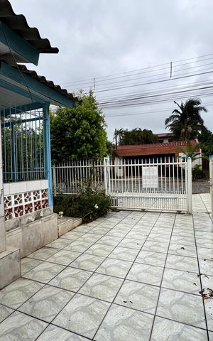 Casa à venda com 136m², 3 quartos e 2 vagas Casa à venda com 136m², 3 quartos e 2 vagasQuintal