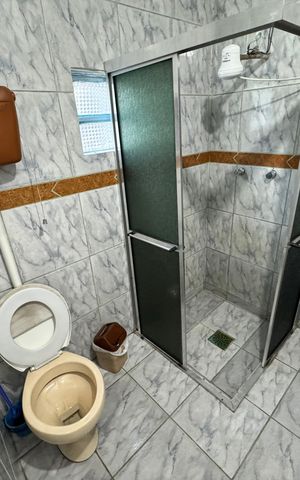 Casa à venda com 136m², 3 quartos e 2 vagas Casa à venda com 136m², 3 quartos e 2 vagasBanheiro