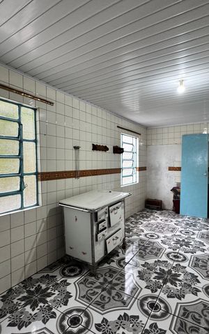 Casa à venda com 136m², 3 quartos e 2 vagas Casa à venda com 136m², 3 quartos e 2 vagasCozinha