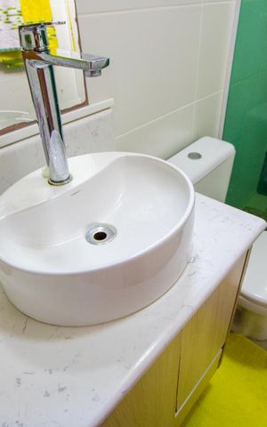 Apartamento à venda com 74m², 2 quartos e 1 vaga Apartamento à venda com 74m², 2 quartos e 1 vagaBanheiro