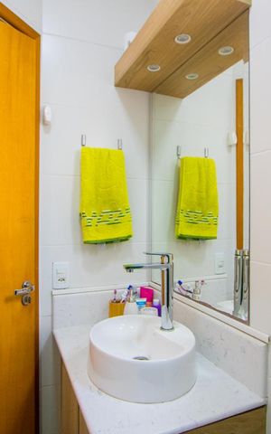 Apartamento à venda com 74m², 2 quartos e 1 vaga Apartamento à venda com 74m², 2 quartos e 1 vagaBanheiro