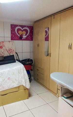 Casa à venda com 100m², 3 quartos e 2 vagasQuarto 2
