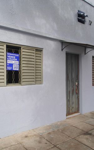 Casa para alugar com 70m², 1 quarto e 1 vagaFachada/ Placa 