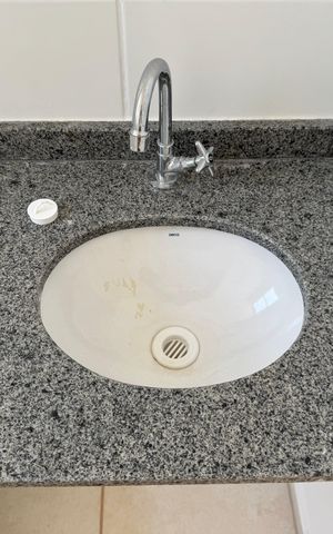 Apartamento à venda com 45m², 2 quartos e 1 vaga Apartamento à venda com 45m², 2 quartos e 1 vagaBanheiro Social