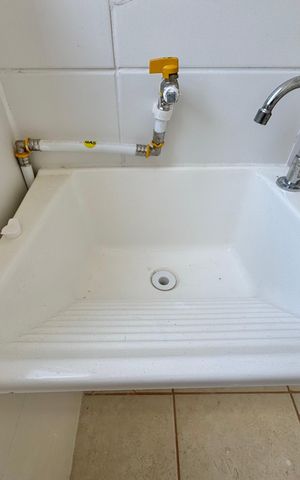 Apartamento à venda com 45m², 2 quartos e 1 vaga Apartamento à venda com 45m², 2 quartos e 1 vagaCozinha e Área de Serviço