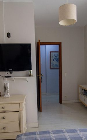 Apartamento à venda com 189m², 3 quartos e 2 vagas Apartamento à venda com 189m², 3 quartos e 2 vagasSuíte 2