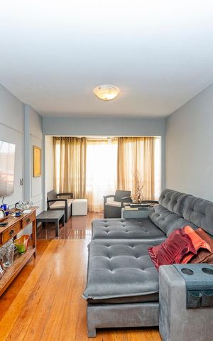 Apartamento à venda com 97m², 3 quartos e 3 vagas Apartamento à venda com 97m², 3 quartos e 3 vagasSala