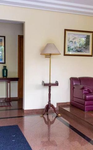 Apartamento à venda com 120m², 3 quartos e 2 vagas Apartamento à venda com 120m², 3 quartos e 2 vagasHall social