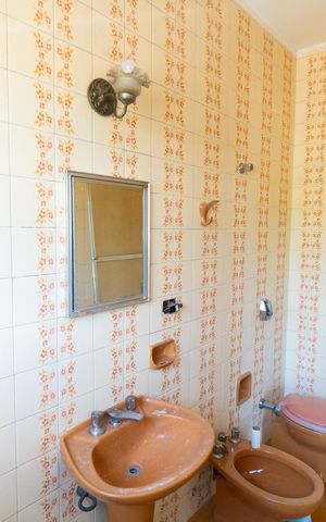 Casa para alugar com 230m², 3 quartos e 3 vagas Casa para alugar com 230m², 3 quartos e 3 vagasBanheiro da Suíte 2