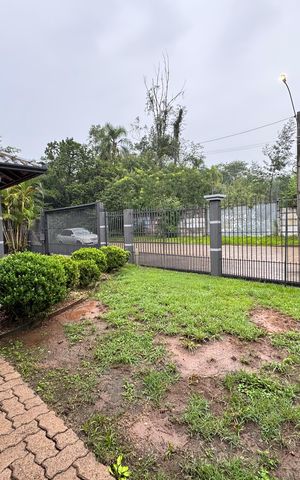 Casa à venda com 942m², 3 quartos e 4 vagas Casa à venda com 942m², 3 quartos e 4 vagasÁrea Externa