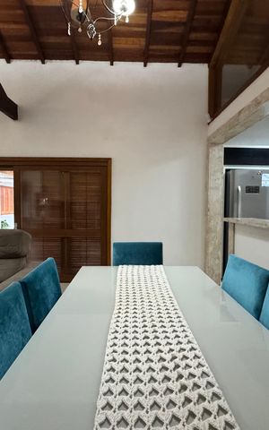 Casa à venda com 942m², 3 quartos e 4 vagas Casa à venda com 942m², 3 quartos e 4 vagasSala de Jantar