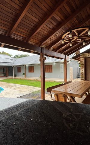 Casa à venda com 942m², 3 quartos e 4 vagas Casa à venda com 942m², 3 quartos e 4 vagasÁrea Gourmet