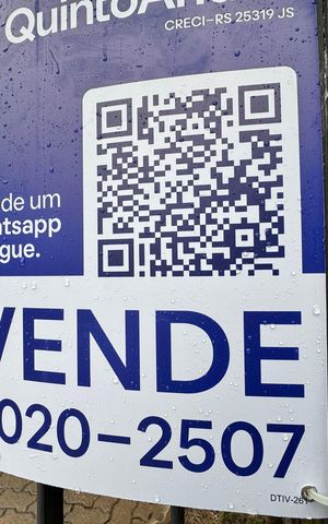 Casa à venda com 942m², 3 quartos e 4 vagas Casa à venda com 942m², 3 quartos e 4 vagasPlaca