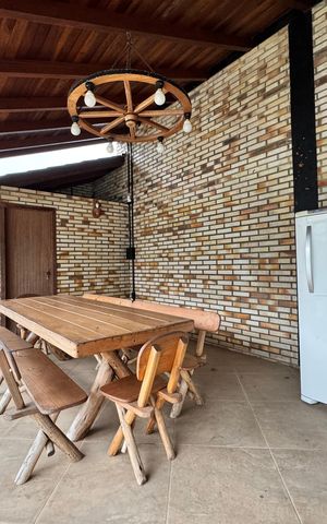 Casa à venda com 942m², 3 quartos e 4 vagas Casa à venda com 942m², 3 quartos e 4 vagasÁrea Gourmet