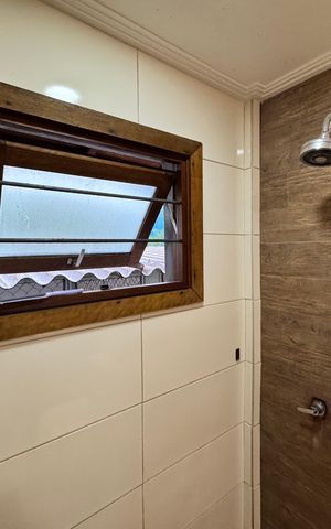 Casa à venda com 942m², 3 quartos e 4 vagas Casa à venda com 942m², 3 quartos e 4 vagasBanheiro da Suíte 1