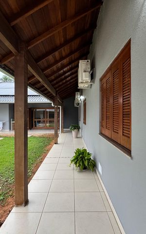 Casa à venda com 942m², 3 quartos e 4 vagas Casa à venda com 942m², 3 quartos e 4 vagasÁrea Externa