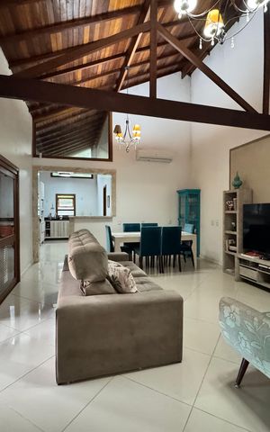 Casa à venda com 942m², 3 quartos e 4 vagas Casa à venda com 942m², 3 quartos e 4 vagasSala
