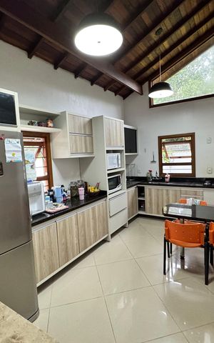 Casa à venda com 942m², 3 quartos e 4 vagas Casa à venda com 942m², 3 quartos e 4 vagasCozinha