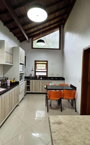 Casa à venda com 942m², 3 quartos e 4 vagas Casa à venda com 942m², 3 quartos e 4 vagasCozinha
