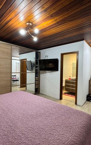 Casa à venda com 942m², 3 quartos e 4 vagas Casa à venda com 942m², 3 quartos e 4 vagasSuíte 1