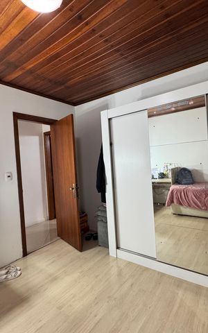 Casa à venda com 942m², 3 quartos e 4 vagas Casa à venda com 942m², 3 quartos e 4 vagasQuarto 1