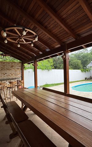 Casa à venda com 942m², 3 quartos e 4 vagas Casa à venda com 942m², 3 quartos e 4 vagasÁrea Gourmet