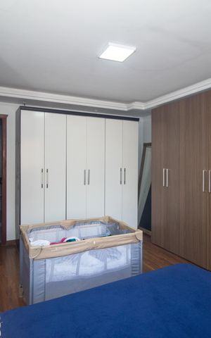 Casa à venda com 280m², 3 quartos e 2 vagas Casa à venda com 280m², 3 quartos e 2 vagasSuíte