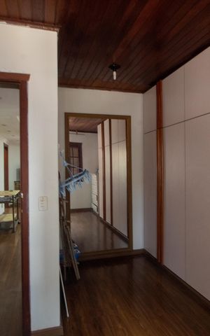 Casa à venda com 280m², 3 quartos e 2 vagas Casa à venda com 280m², 3 quartos e 2 vagasQuarto