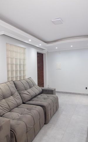 Casa à venda com 280m², 3 quartos e 2 vagas Casa à venda com 280m², 3 quartos e 2 vagasSala
