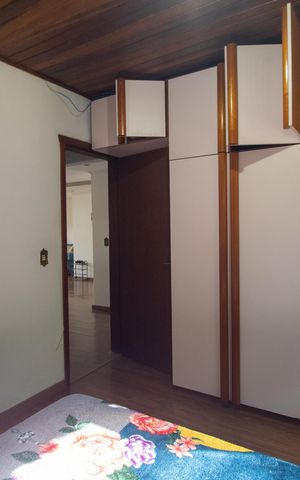 Casa à venda com 280m², 3 quartos e 2 vagas Casa à venda com 280m², 3 quartos e 2 vagasQuarto 2