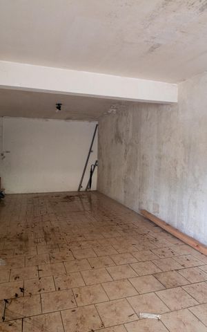 Casa à venda com 280m², 3 quartos e 2 vagas Casa à venda com 280m², 3 quartos e 2 vagasGaragem