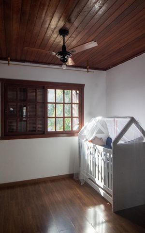 Casa à venda com 280m², 3 quartos e 2 vagas Casa à venda com 280m², 3 quartos e 2 vagasQuarto