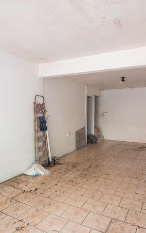 Casa à venda com 280m², 3 quartos e 2 vagas Casa à venda com 280m², 3 quartos e 2 vagasGaragem