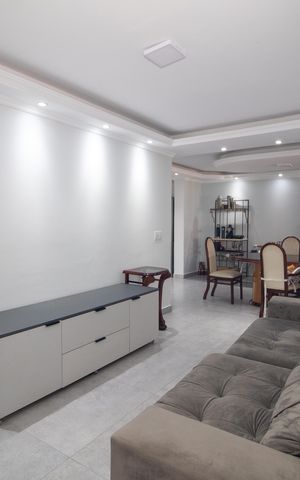 Casa à venda com 280m², 3 quartos e 2 vagas Casa à venda com 280m², 3 quartos e 2 vagasSala