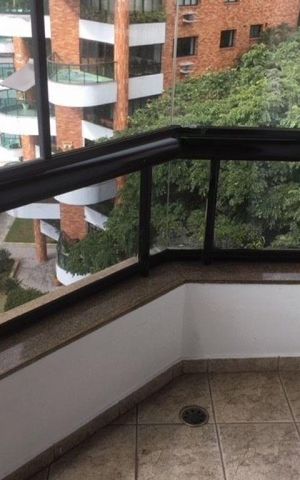 Apartamento à venda com 227m², 3 quartos e 4 vagas
