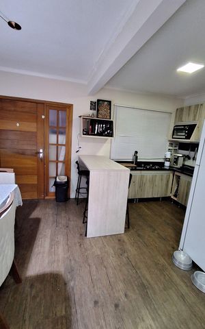 Casa à venda com 135m², 3 quartos e 2 vagas Casa à venda com 135m², 3 quartos e 2 vagasCozinha