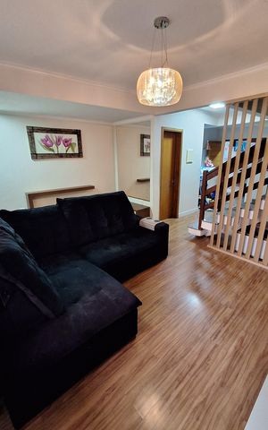 Casa à venda com 135m², 3 quartos e 2 vagas Casa à venda com 135m², 3 quartos e 2 vagasSala