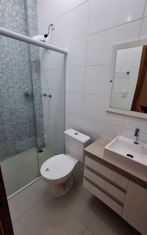Casa à venda com 135m², 3 quartos e 2 vagas Casa à venda com 135m², 3 quartos e 2 vagasBanheiro