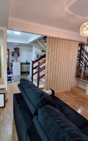 Casa à venda com 135m², 3 quartos e 2 vagas Casa à venda com 135m², 3 quartos e 2 vagasSala