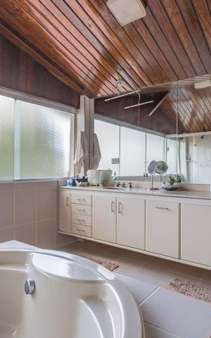 Casa à venda com 799m², 4 quartos e 2 vagasBanheiro da Suíte 2