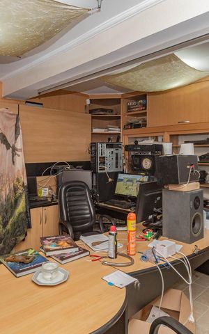 Casa à venda com 799m², 4 quartos e 2 vagasDeposito
