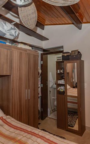 Casa à venda com 799m², 4 quartos e 2 vagasSuíte