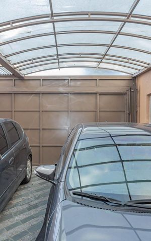 Casa à venda com 799m², 4 quartos e 2 vagasGaragem