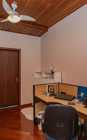 Casa à venda com 799m², 4 quartos e 2 vagasSuíte da casa 2